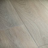 Berkshire Oak Mansion 8mm Laminate Flooring
