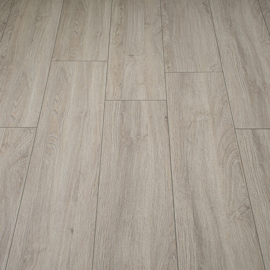 Aylesbury Oak Castillo 7mm Laminate Flooring
