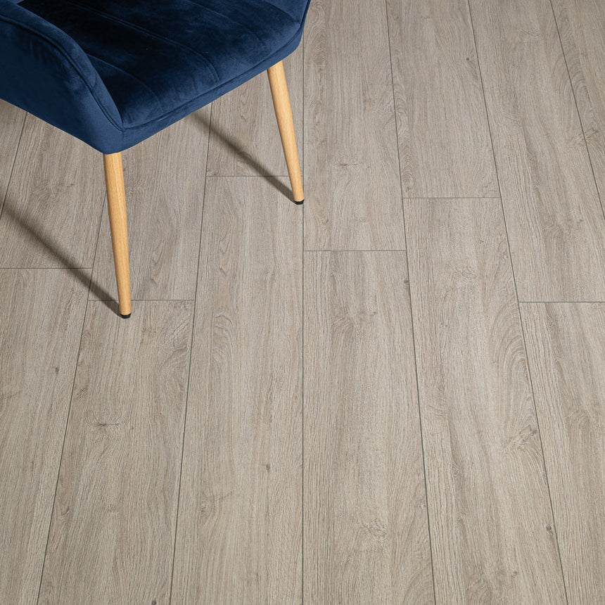 Aylesbury Oak Castillo 7mm Laminate Flooring