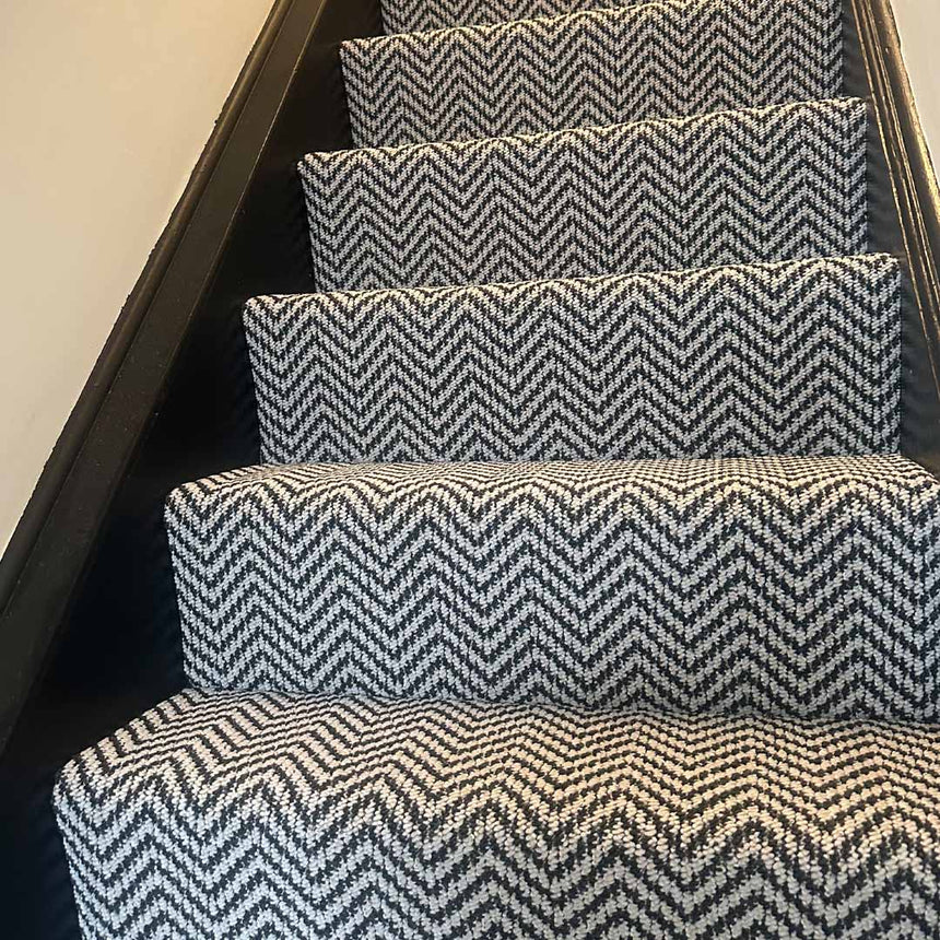 Black & White 2028 Chile Herringbone Loop Carpet