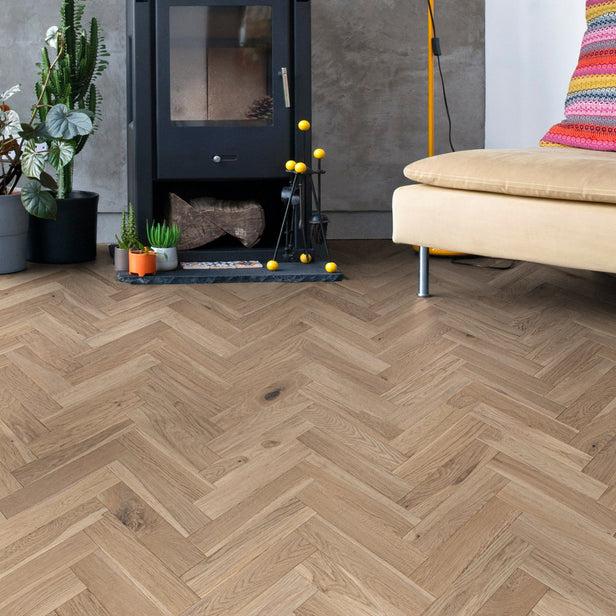 Cathedral Oak Herringbone 14/3mm Engineered Wood Flooring