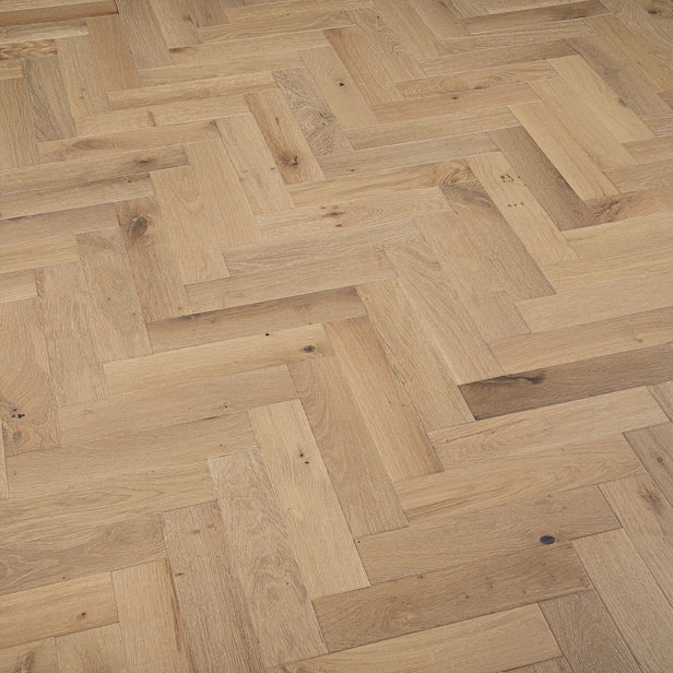 Chateau Oak Ashdown Herringbone 14mm Engineered Wood Flooring