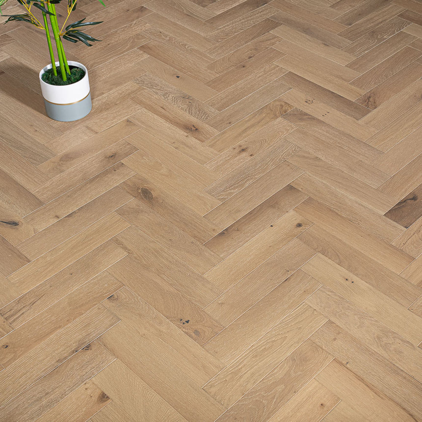 Chateau Oak Ashdown Herringbone 14mm Engineered Wood Flooring