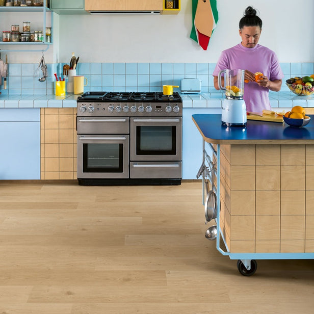 Coast Oak Beige AVSPU40321 Alpha Blos 5mm Click LVT Flooring by Quick-Step