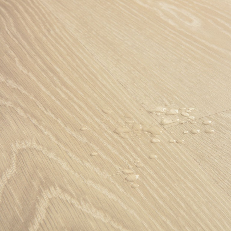 Frosty Beige Oak CLM5799 Classic 8mm Laminate Flooring by Quick-Step