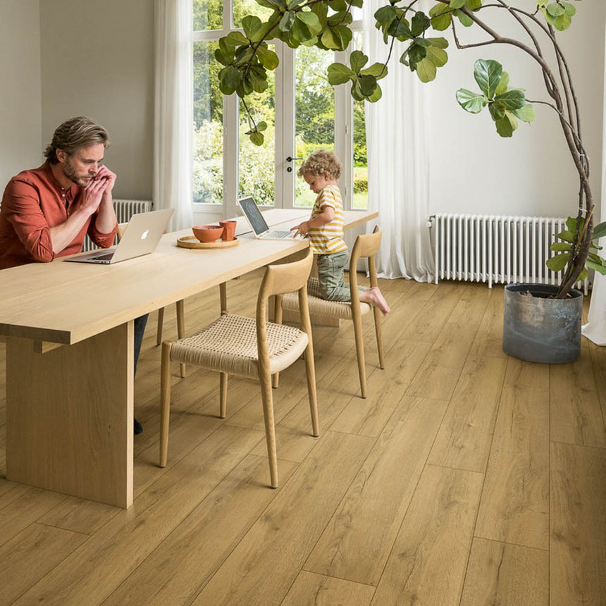 Honey Brown Oak CLM5792 Classic 8mm Laminate Flooring by Quick-Step
