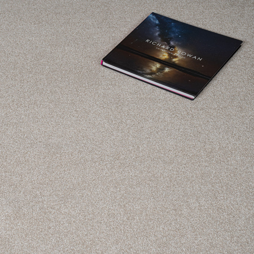 Oatmeal 04 Cassius 70oz Invictus Carpet