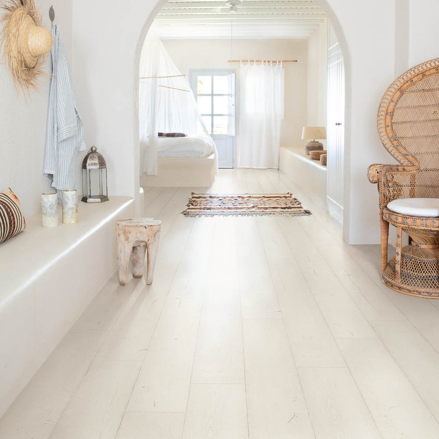 Painted Oak White SIG4753 Capture 9mm Laminate Flooring by Quick-Step