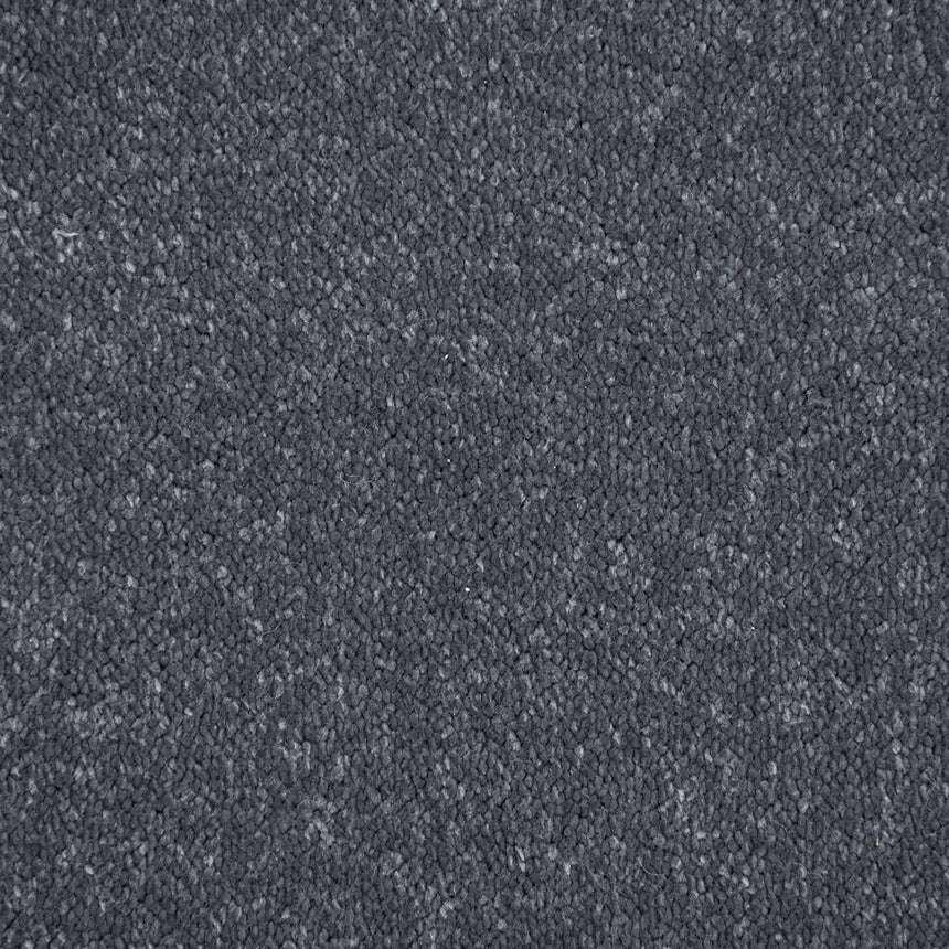 Raven Hamlet Saxony Carpet