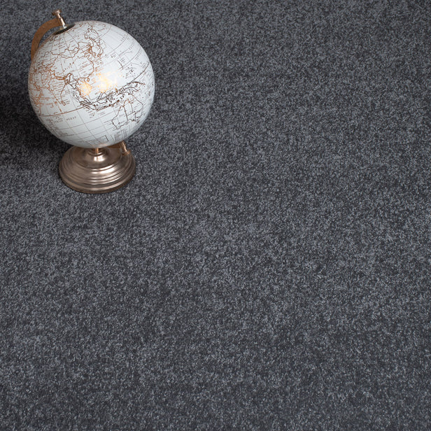 Raven Hamlet Saxony Carpet
