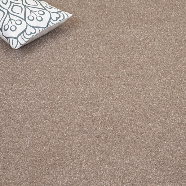 Sandstone Lakeland Luxury Saxony Carpet