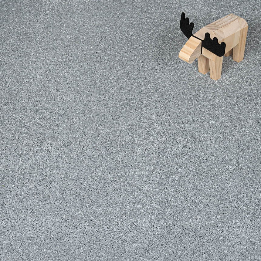 Shadow White 09 Centaurus Invictus Carpet