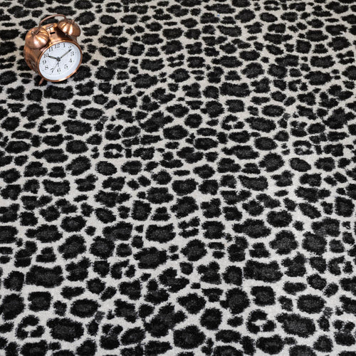 Snow Leopard JAG45 Tribes Wilton Carpet