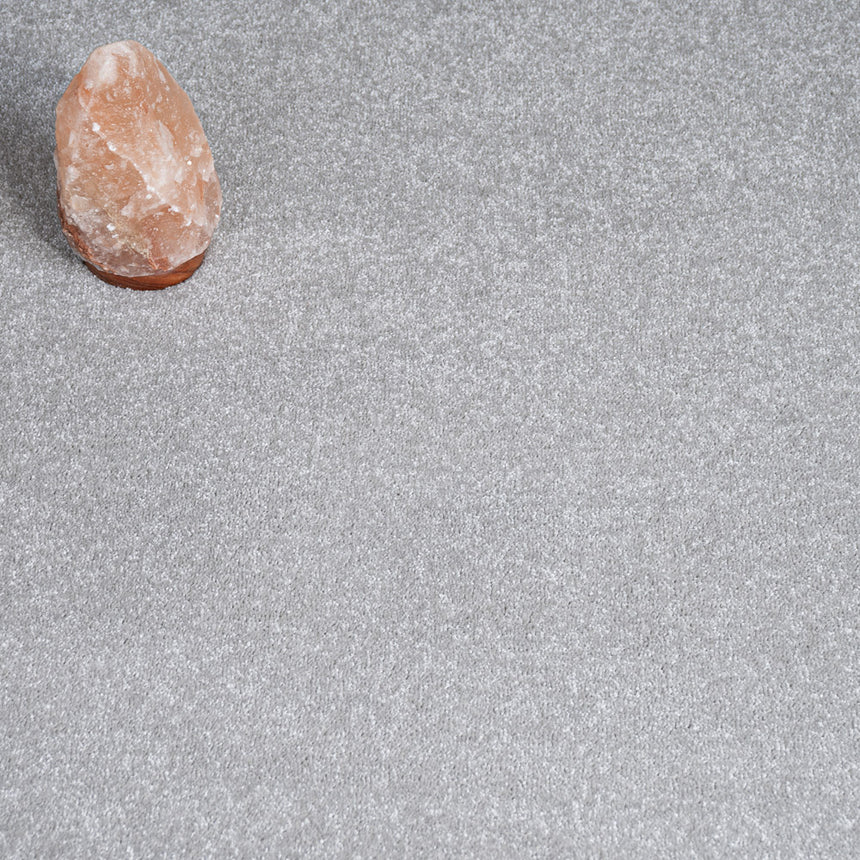 Topaz White 910 Soft Noble Saxony Carpet Clearance
