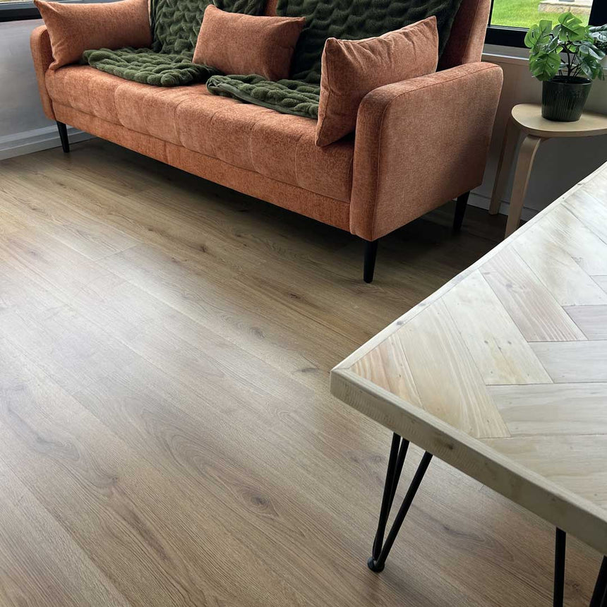 Trend Oak Nature D3125 Standard Plus 7mm Laminate Flooring by Kronotex
