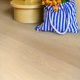White Varnished Oak IM3105 Impressive 8mm Laminate Flooring by Quick-Step