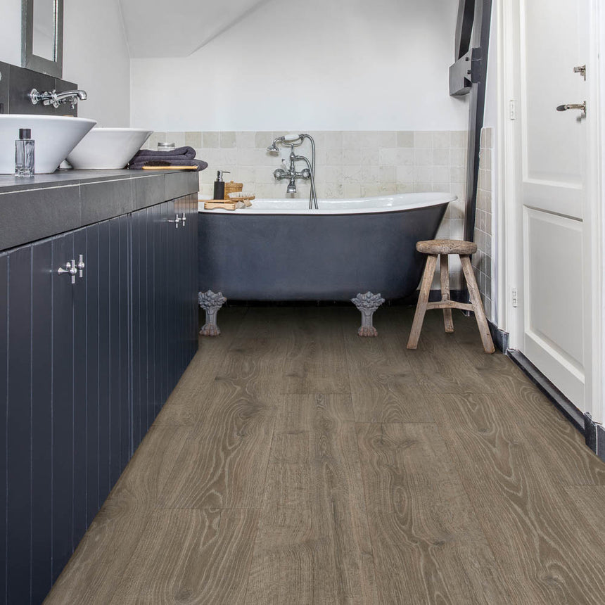 Woodland Oak Brown MJ3548 Majestic 9.5mm Laminate Flooring by Quick-Step
