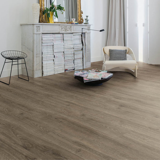 Woodland Oak Brown MJ3548 Majestic 9.5mm Laminate Flooring by Quick-Step