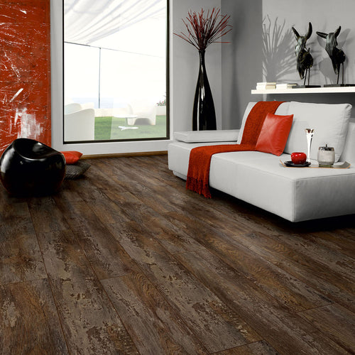 Oak Liskamm Exclusive Laminate Flooring
